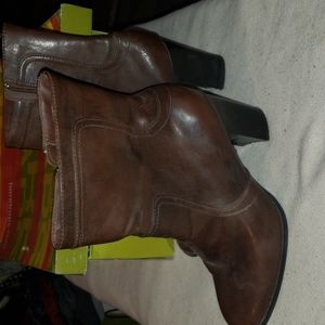 Bare Traps brown leather booties